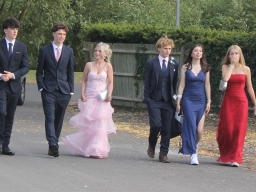 YR11 Prom 2025 - Arrivals
